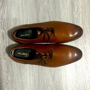 I am selling Aldo Marcelus Men’s Oxfords